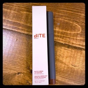 Bite beauty Matte Creme Lip Crayon in Liquorice